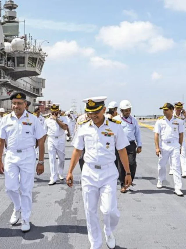 why-does-indian-navy-wear-a-white-uniform-uniformer